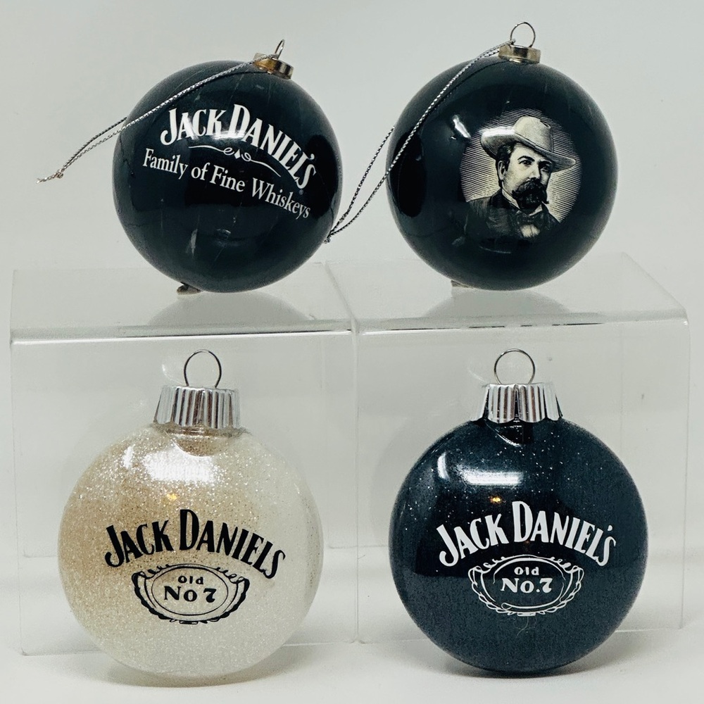 Jack Daniel’s old No. 7 Set 4 Commemorative Xmas Ornament Store Display Bar NEW